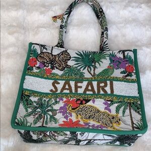 A&B LIMITED ADDITION BAG✨ NEWBeautiful BeadedSafari Tote Bag with Tropical Print